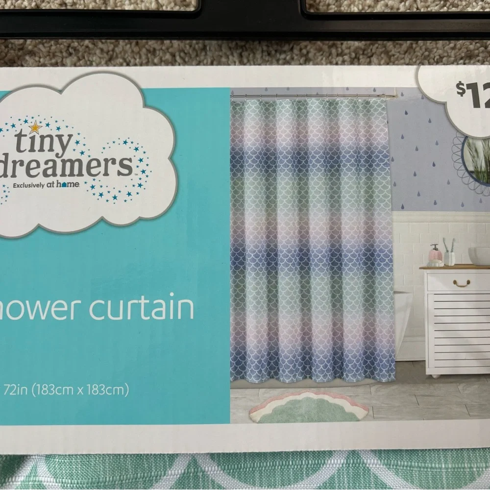 Chic Scallop Shower Curtain